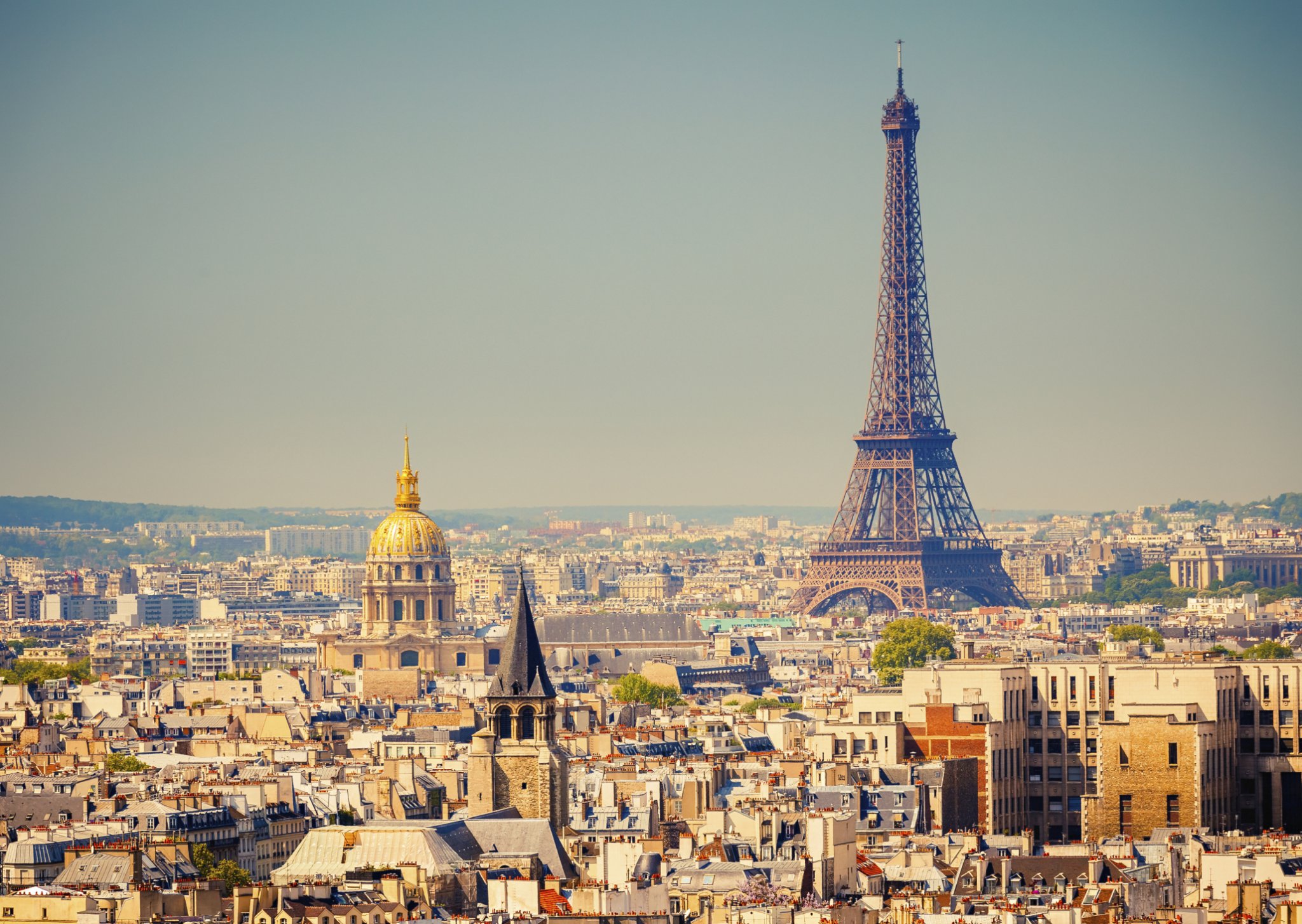 Montreal to Paris, France | Non-stop flights w/ Level